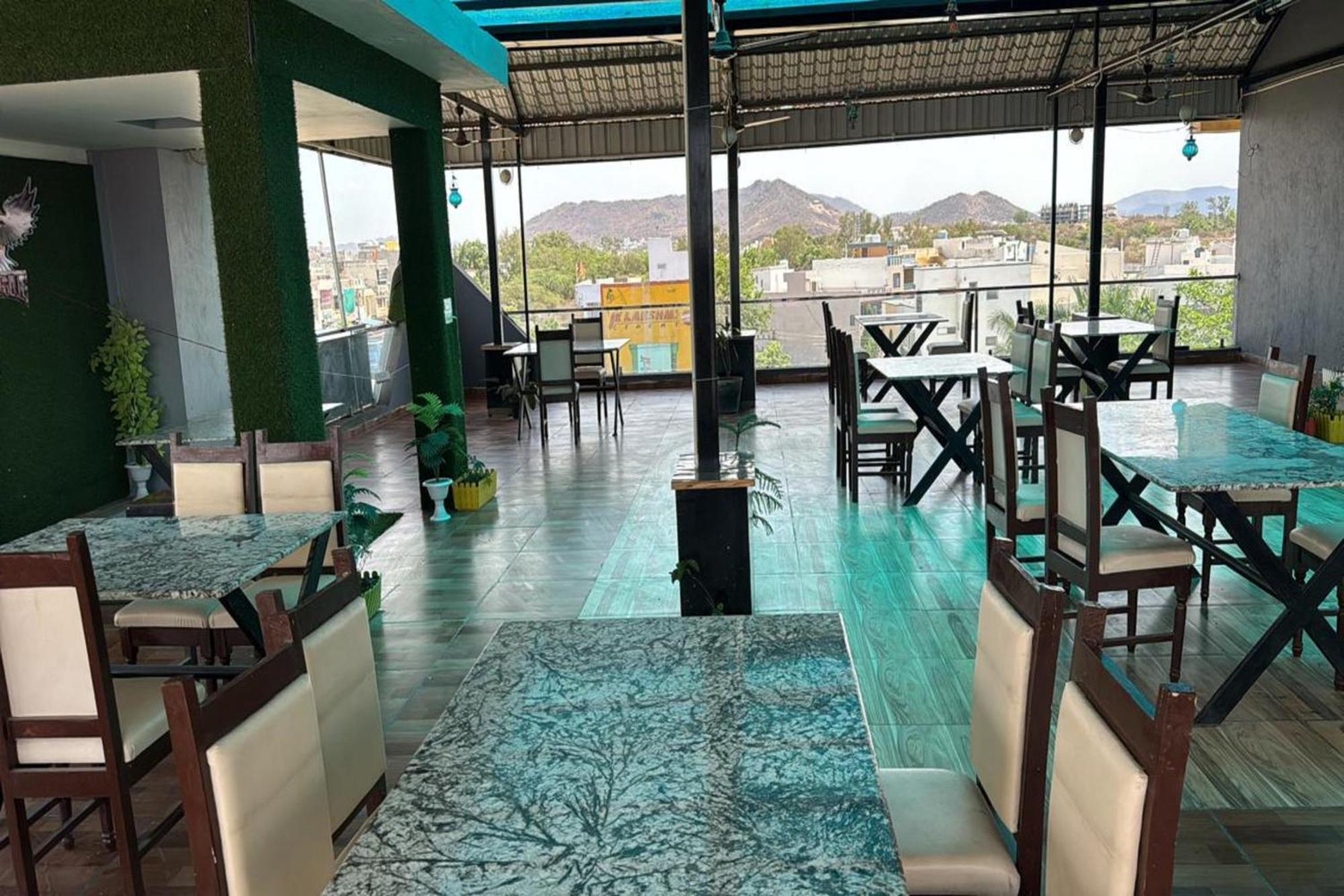 Hotel Eagle Inn Udaipur Extérieur photo