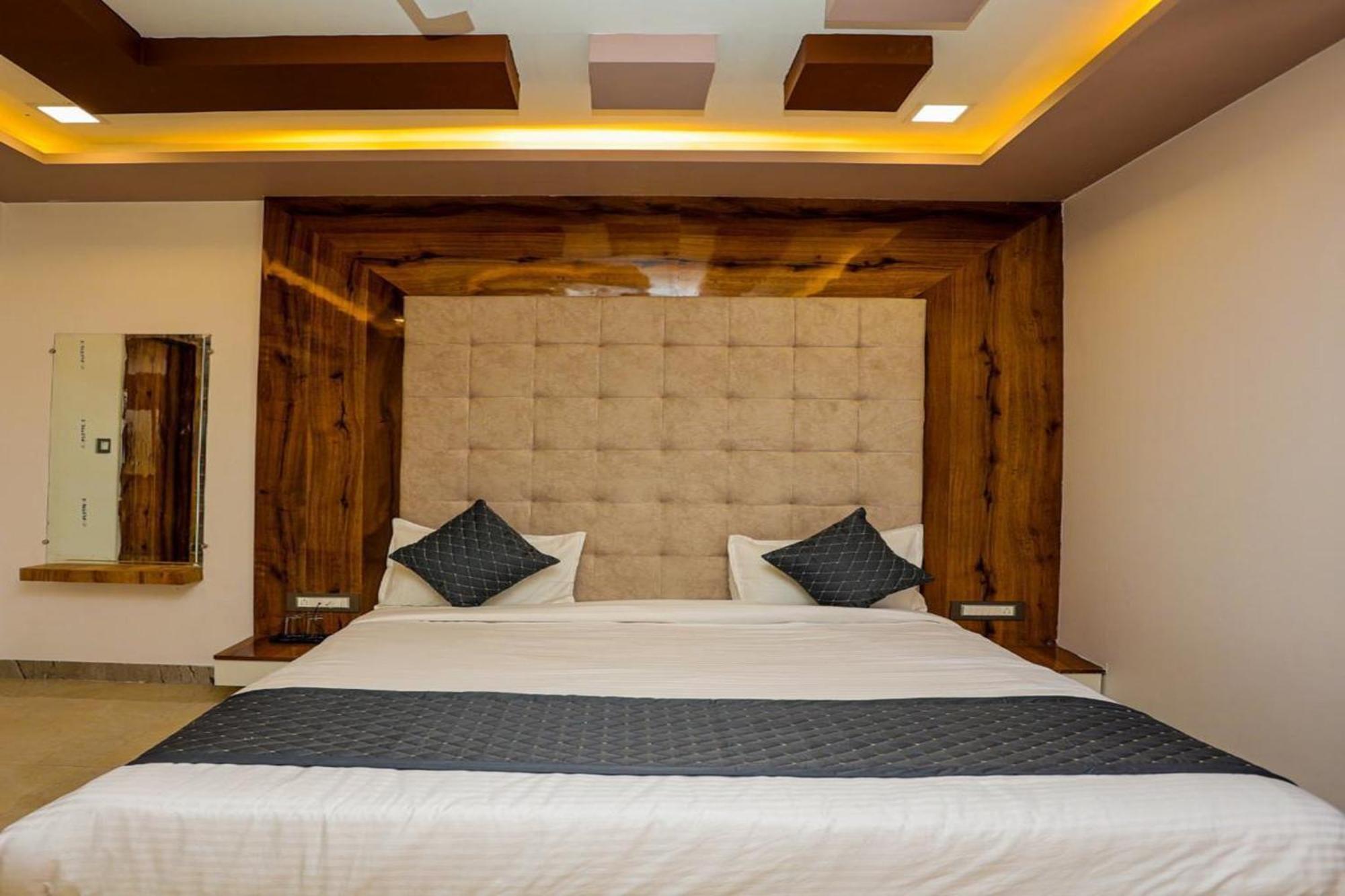 Hotel Eagle Inn Udaipur Extérieur photo