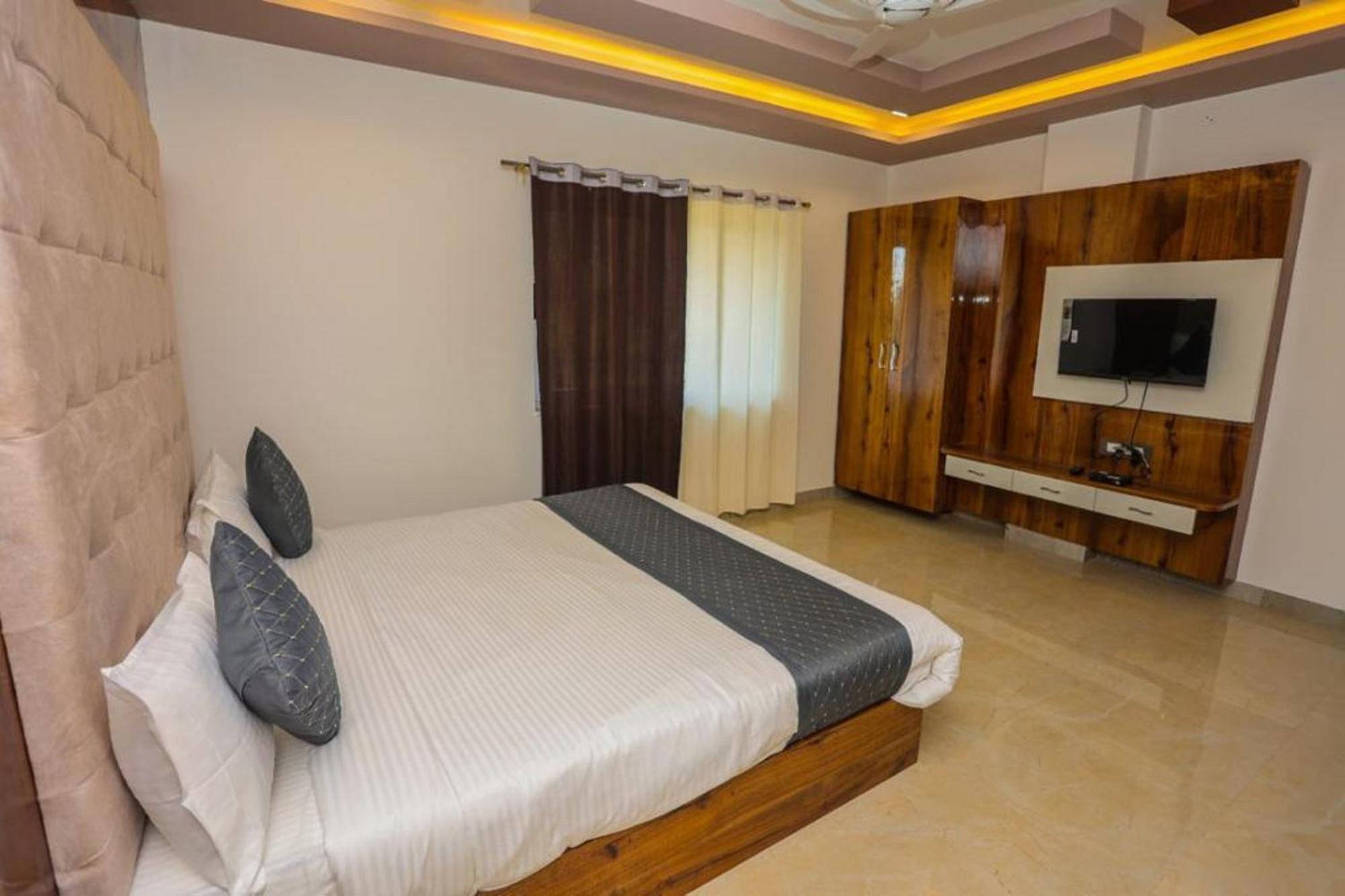 Hotel Eagle Inn Udaipur Extérieur photo