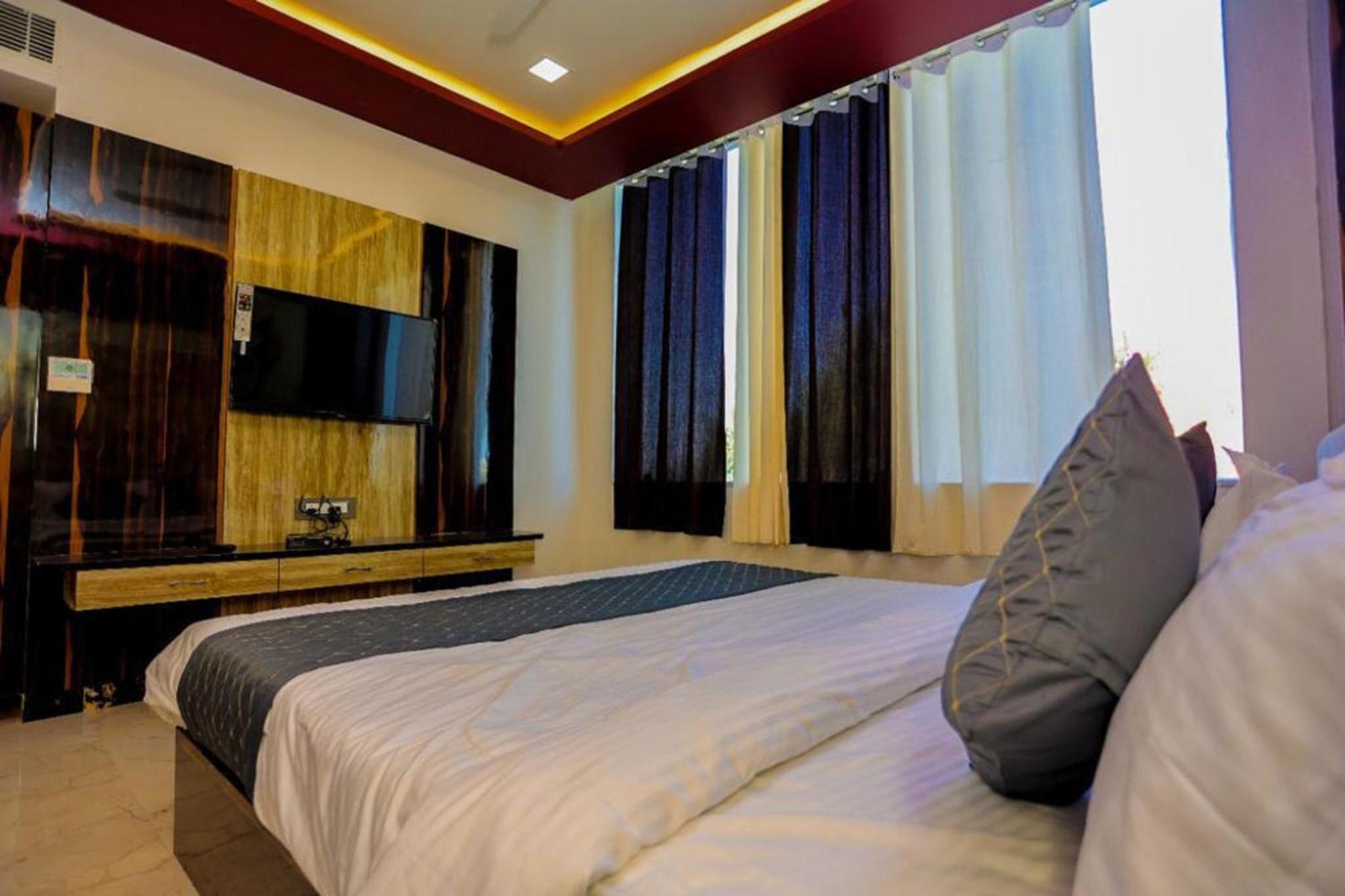 Hotel Eagle Inn Udaipur Extérieur photo