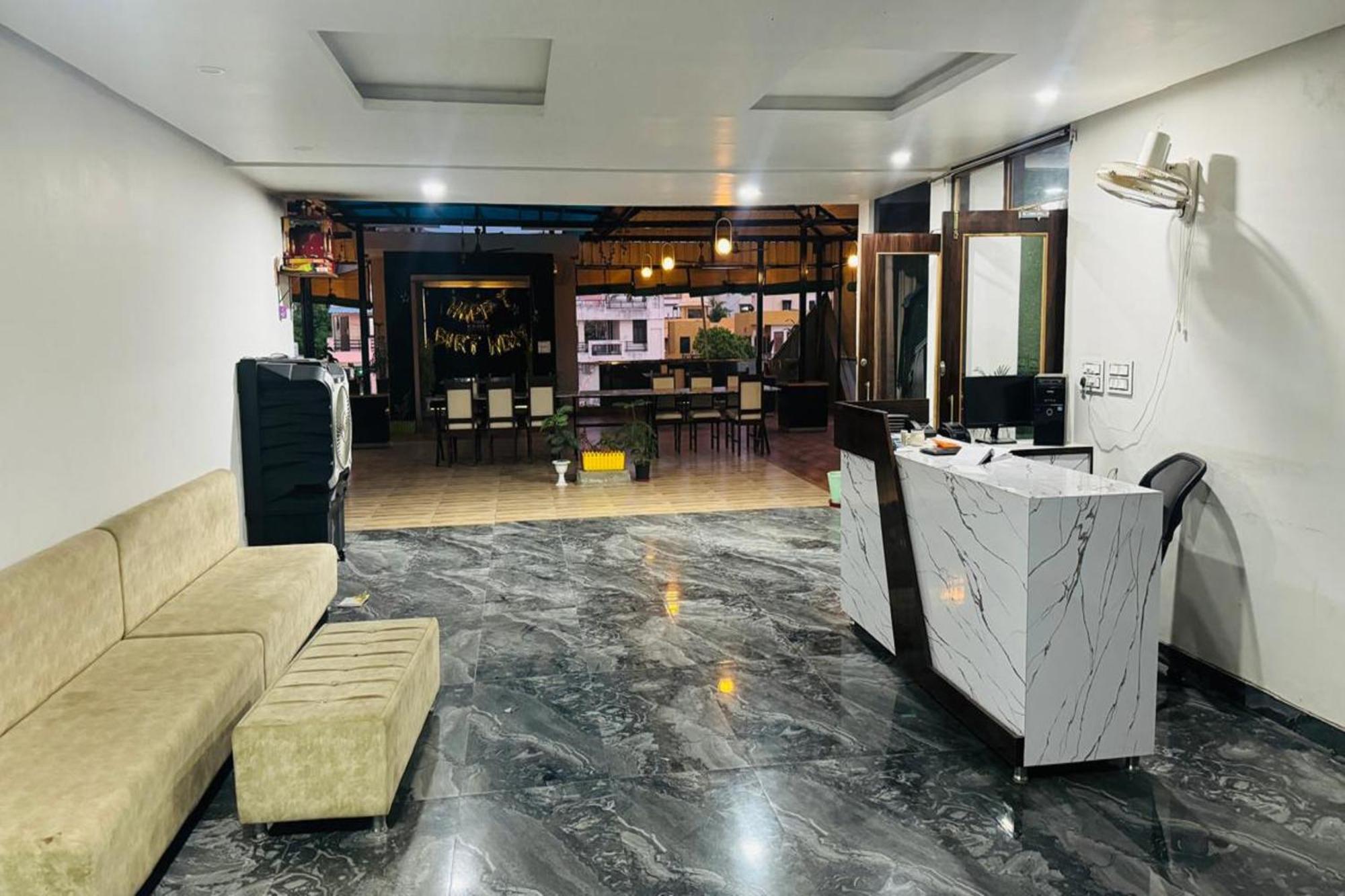 Hotel Eagle Inn Udaipur Extérieur photo